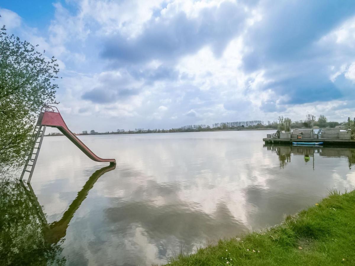 Holiday Home In Noordwijkerhout With Terrace Close To A Lake Екстер'єр фото